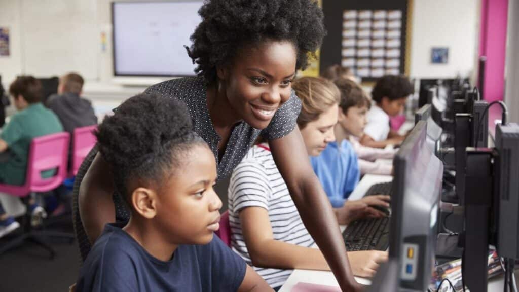 Inclusão Digital em escola brasileira